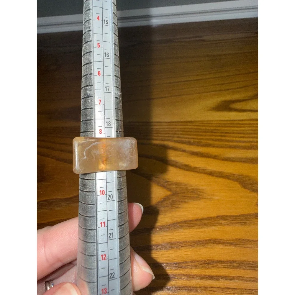N/A chunky resin